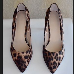 Leopard heels!!
